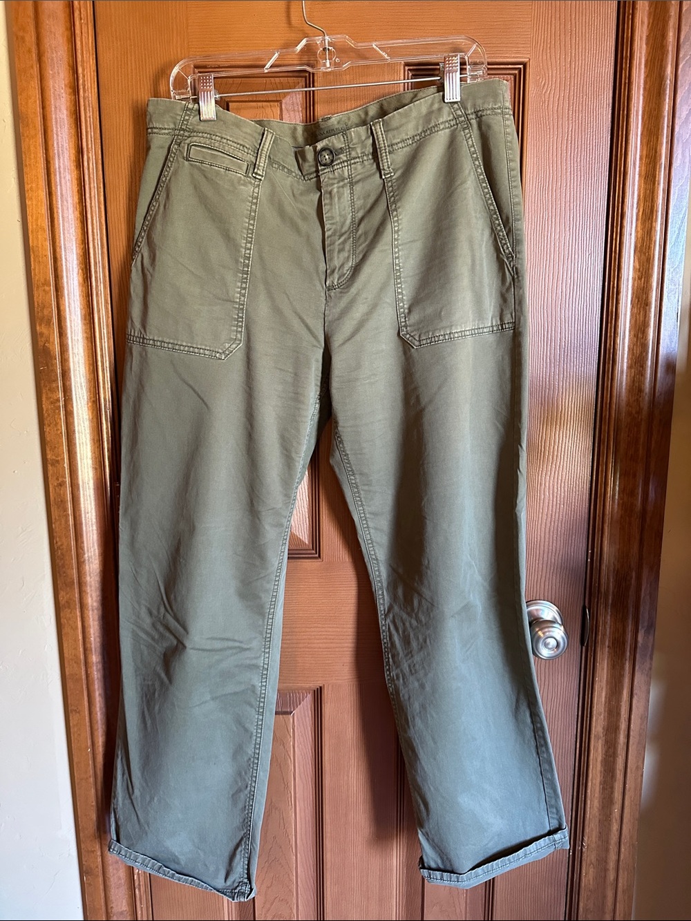 Banana Republic Women’s Olive Green Boyfriend Cotton Chino Pants, size 12